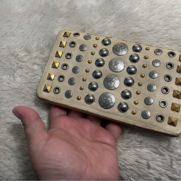 Miu Miu Cream Studded Women's Bag - Picture 4 of 16